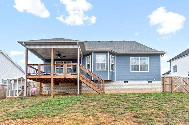Building Photo - 784 Crestone Ln