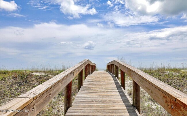 Building Photo - 1328 6th Ave N