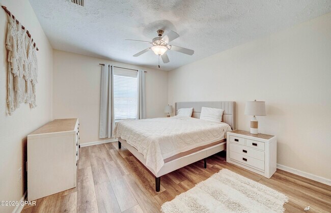 Building Photo - 420 Water Oak Cir