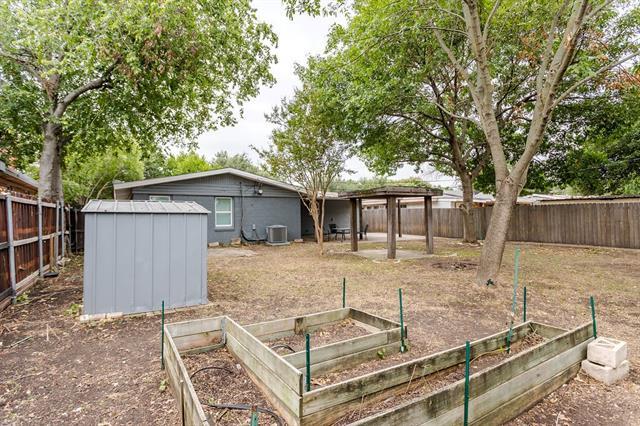Building Photo - 10265 San Lorenzo Dr