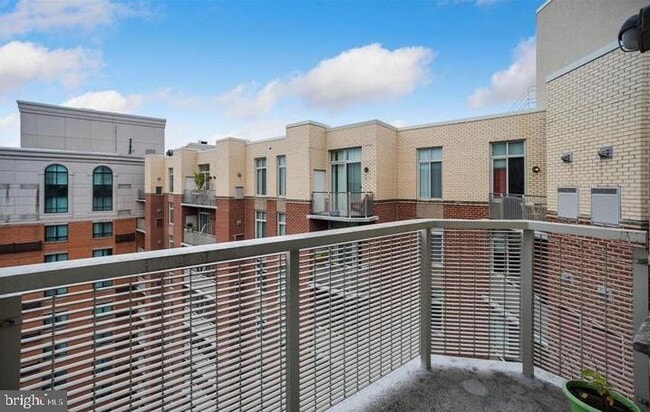 Building Photo - 1000 New Jersey Ave SE