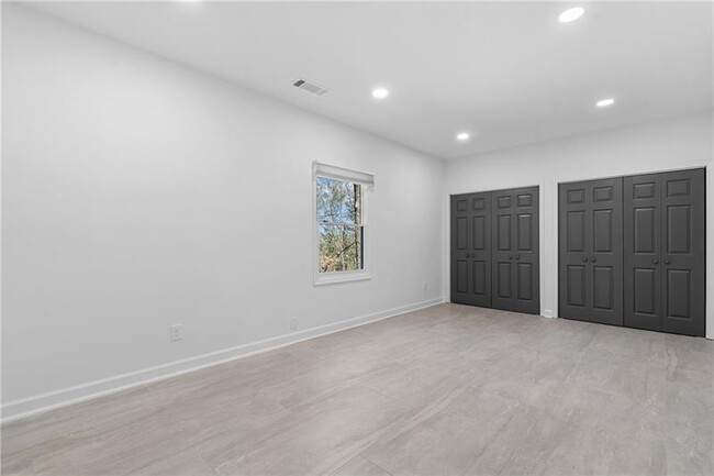 Building Photo - 350 Kelson Dr NW