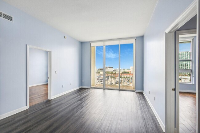 Building Photo - 480 Hibiscus St