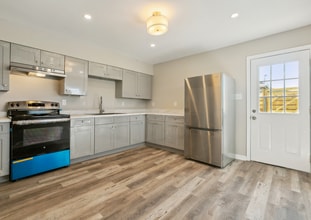 Building Photo - Section 8 Only | Renovated 2BR / 1.5BA | 1,020 Sq Ft Townhouse