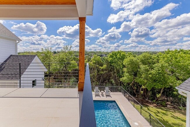 Building Photo - 1201 Canyon Edge Dr