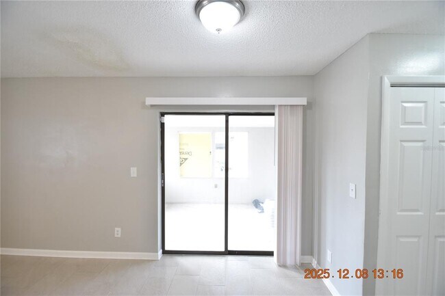 Building Photo - 705 2nd Ave NW