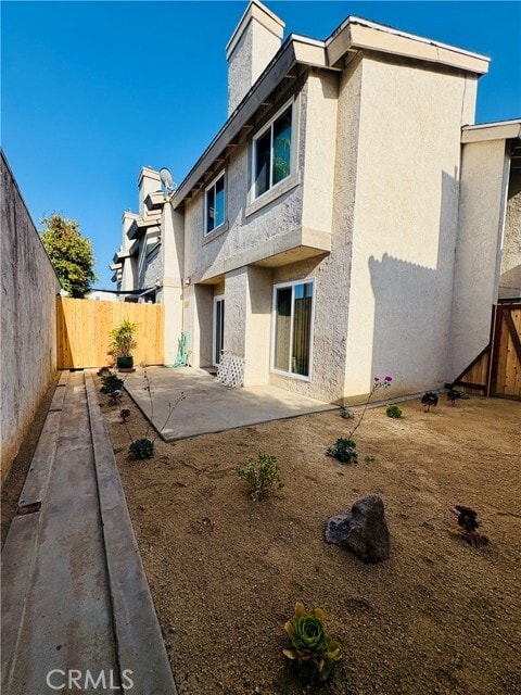 Building Photo - 17081 Green Ln