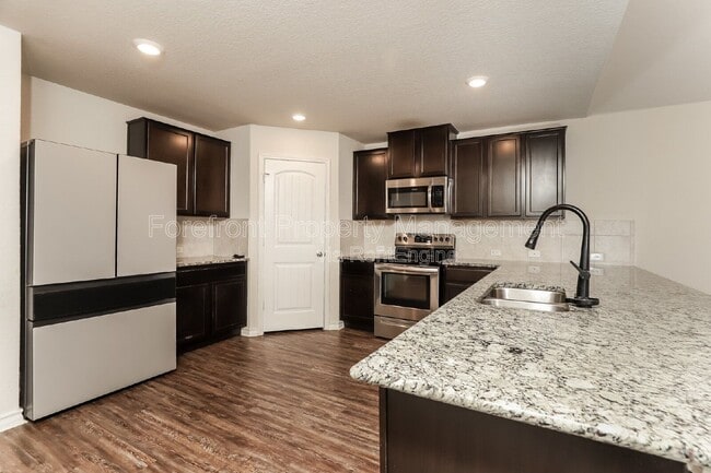 Building Photo - 2935 Thackery Groove