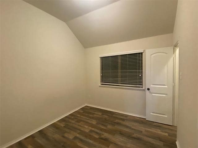 Building Photo - 320 Springtree St