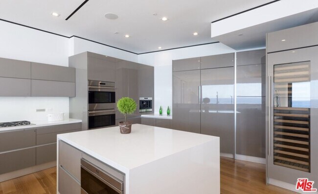 Building Photo - 17816 Porto Marina Way