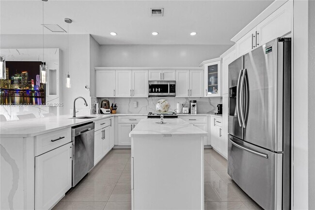 Building Photo - 15822 SW 140th St