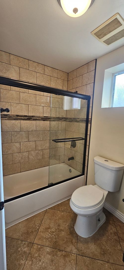 Building Photo - 75(611)