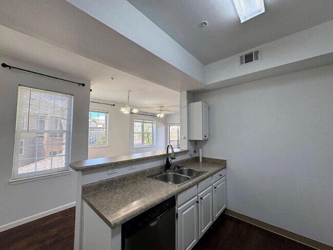Building Photo - Modern Condo in Parker with Luxury Amenities and Cherry Creek Trail Access