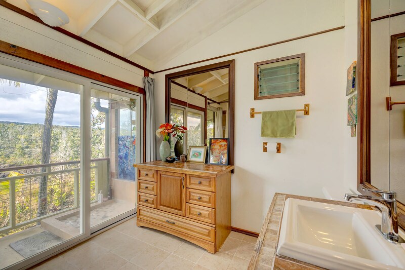 Building Photo - 12-211-211 Oliana Dr