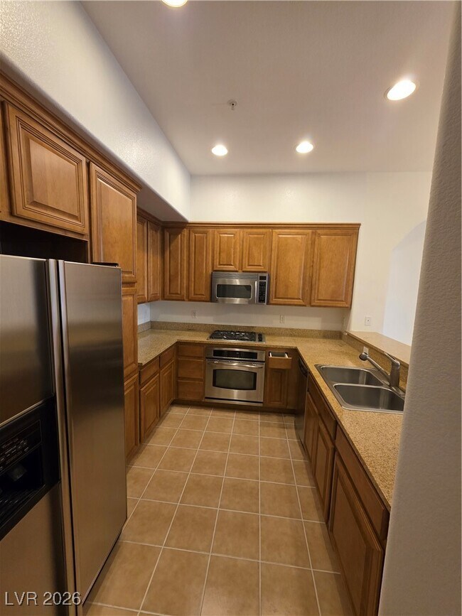 Building Photo - 62 E Serene Ave