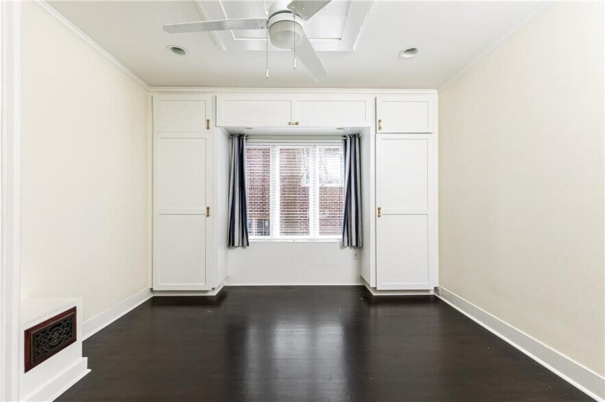 Building Photo - 1022 Reeder Cir NE