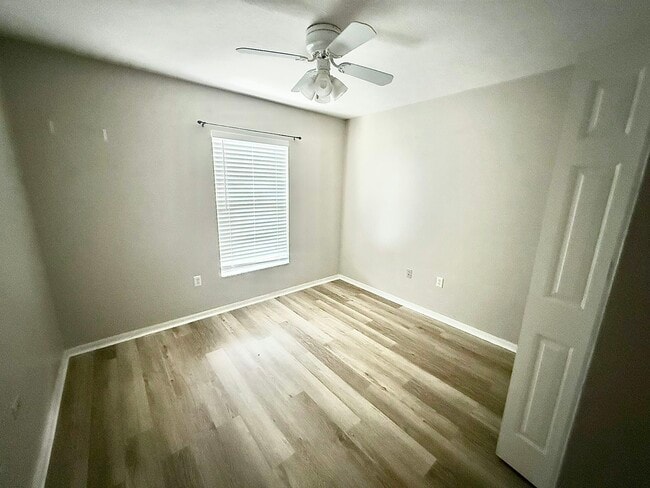 Building Photo - 6487 Orduna Dr