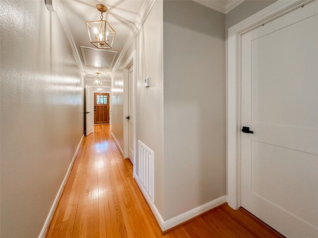 Building Photo - 3107 Broadmead Dr