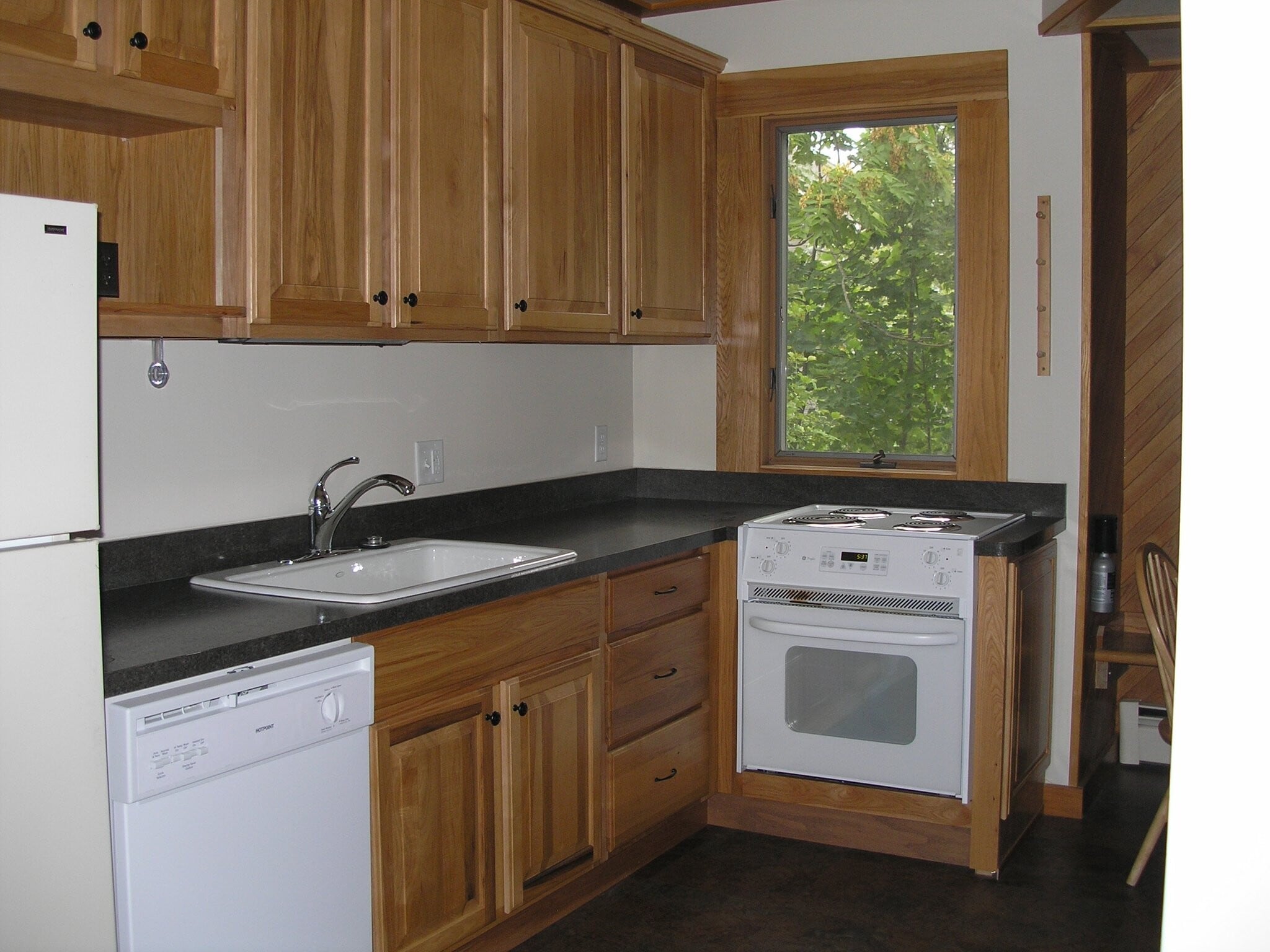 Building Photo - 416 S 5th Ave