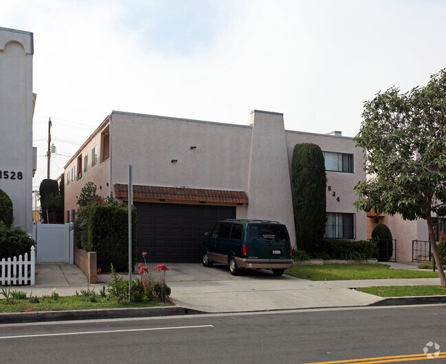 Primary Photo - 1524 12th St