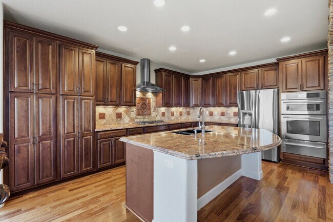 Building Photo - Elegant Arrowcreek Home!
