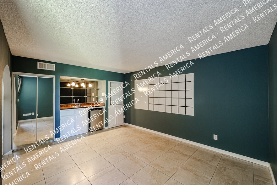 Building Photo - 3214 S El Camino Dr