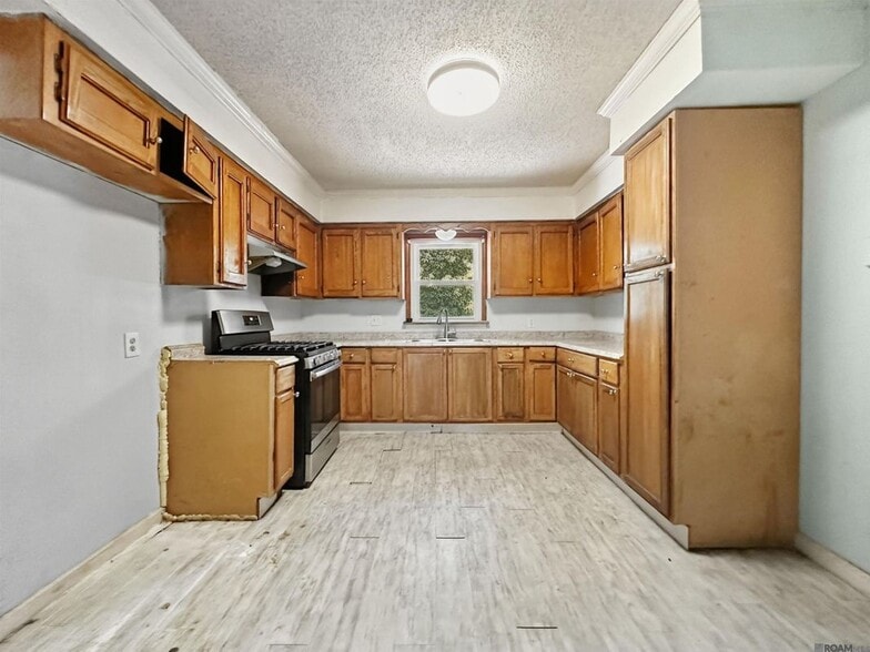 Building Photo - 5156 Linden St