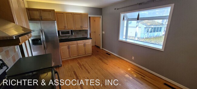 Building Photo - 3 br, 2 bath House - 137 S TOMPKINS