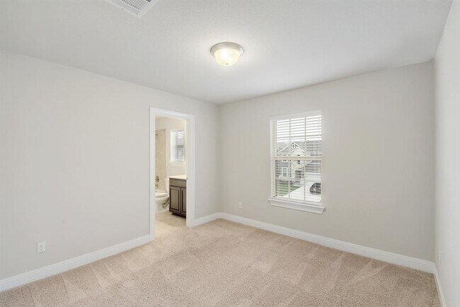 Building Photo - 5644 Siragusa Dr
