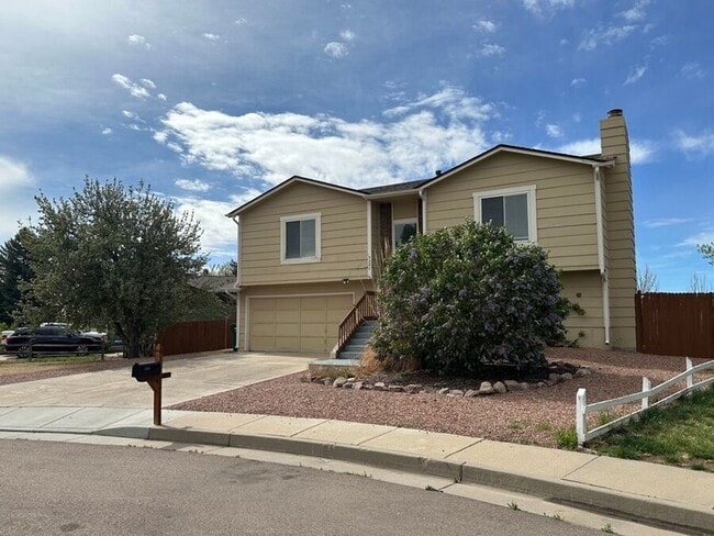 Building Photo - 7345 Handcraft Ct