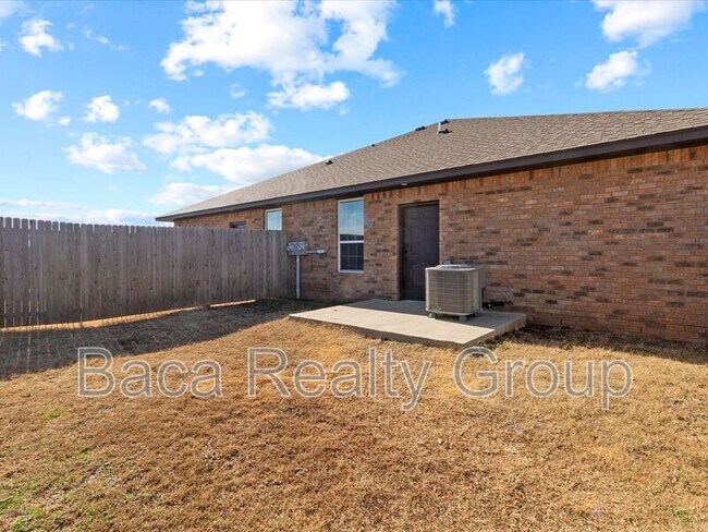 Building Photo - 1847 Post Oak Rd