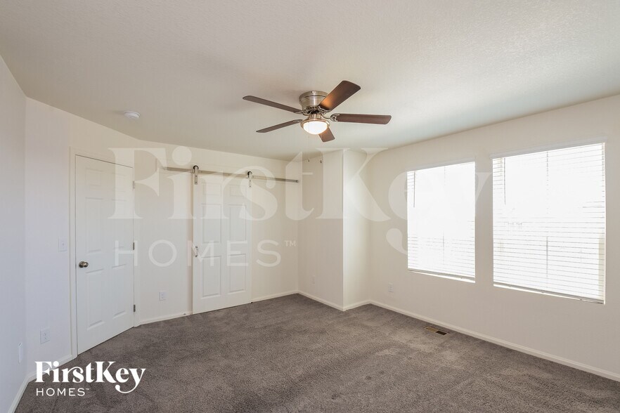 Building Photo - 10532 Truckee St