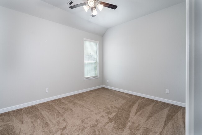 Building Photo - 204 Upland Dr