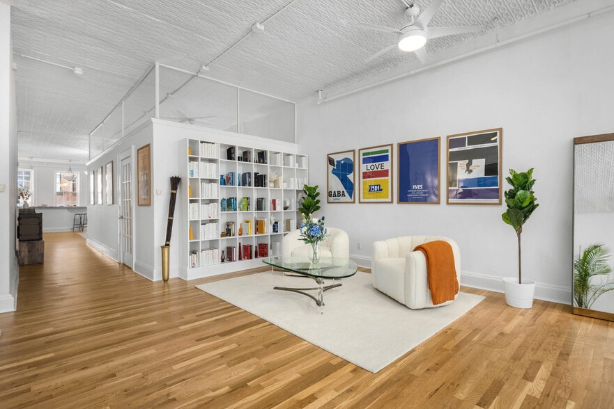 Building Photo - 508 Broadway-SI ID1035001P