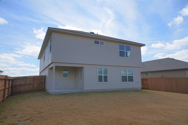 Building Photo - Like New Home in Red River Ranch (Cibolo)!