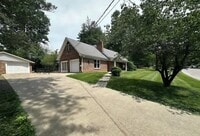 Building Photo - 634 Cherrywood Dr