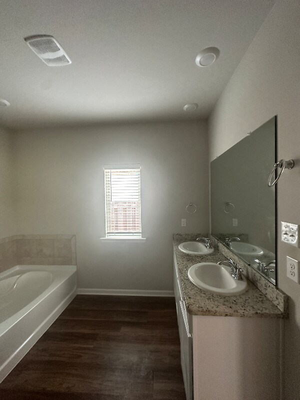 Building Photo - 14221 Bellacosa Ave
