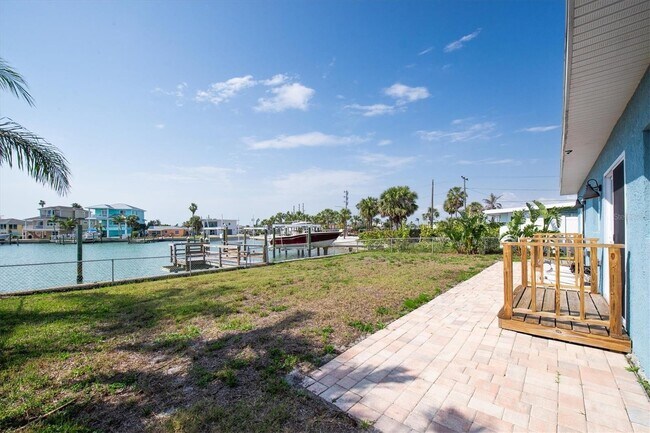 Building Photo - 404 Normandy Rd