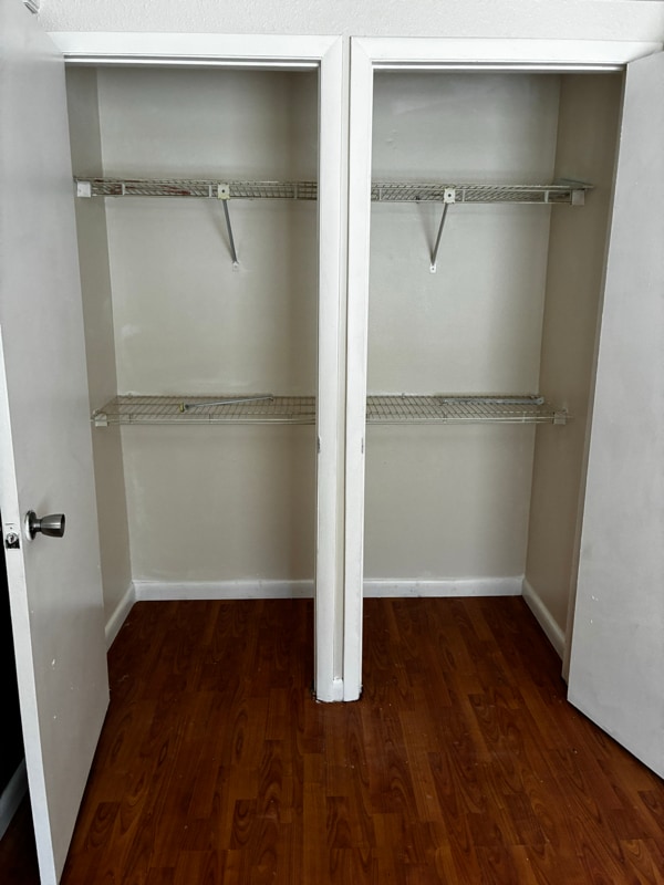 Building Photo - 117 5th St NE