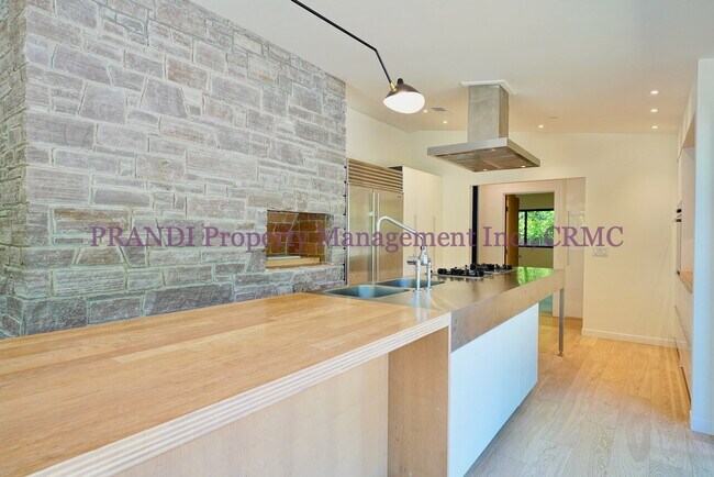 Building Photo - All New!  Fabulous 3 bedroom Fairfax house...