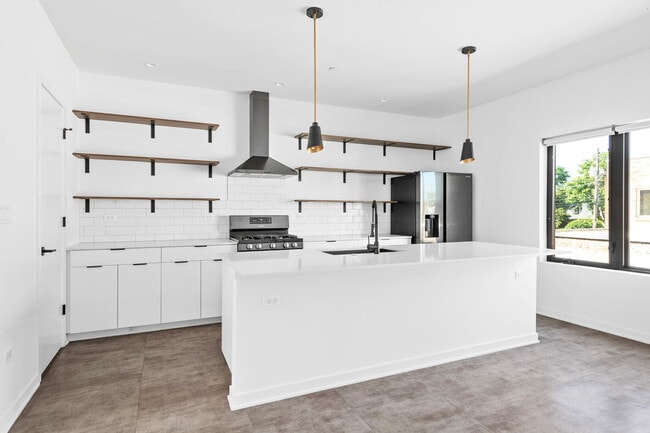 Building Photo - 6605 North Ave