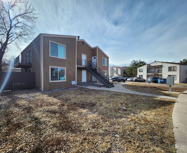 Building Photo - 4615 Picturesque Ct