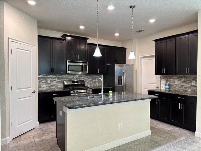 Building Photo - 7560 Bluejack Oak Dr