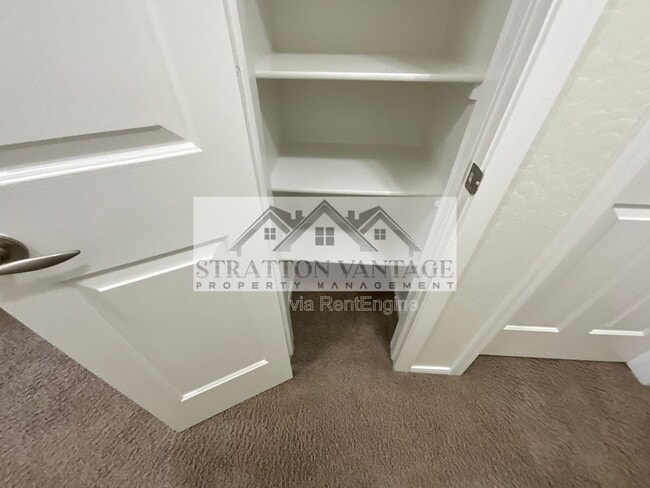 Building Photo - 3865 W Ashton Dr