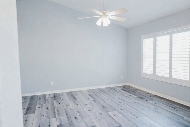 Building Photo - 42336 Camden Way