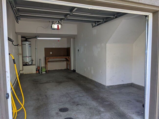 Building Photo - 2Bed/2Bath Condo off Douglas in Oceanside~...