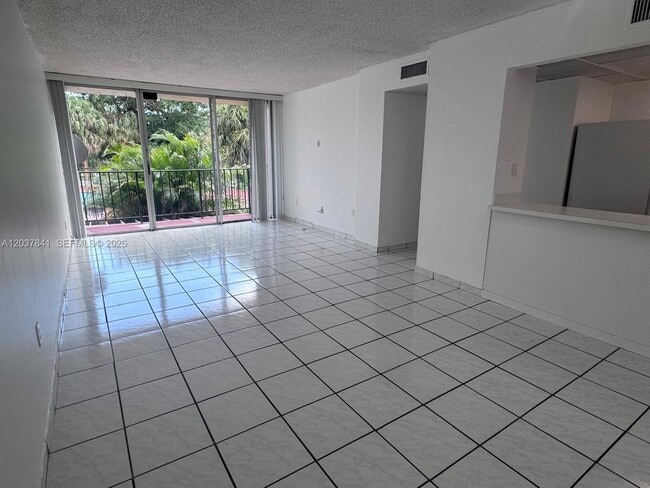 Building Photo - 820 NW 87th Ave