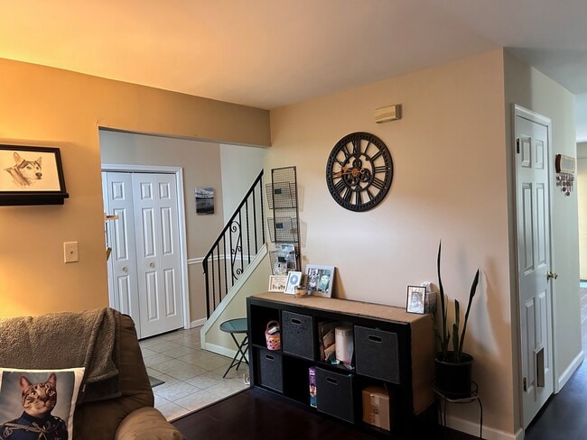 Building Photo - 276 Stone Ridge Dr
