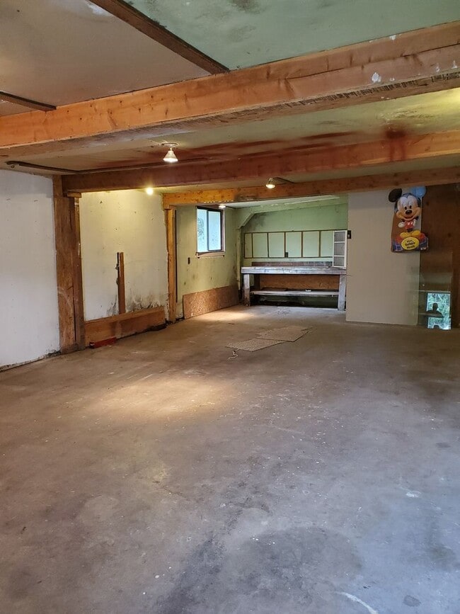 Building Photo - Country Style Home In Hansville