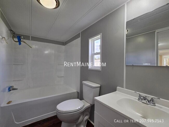 Building Photo - 41 Hatch St